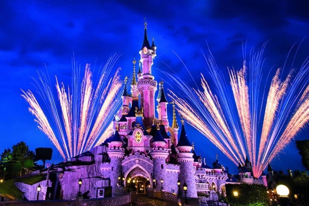 Luxury Brand New Art Deco Disneyland Chalifert Exteriör bild